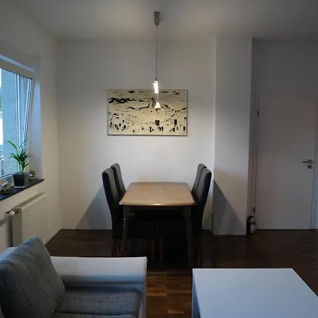 Schoenes Lichtdurchflutetes Apartment